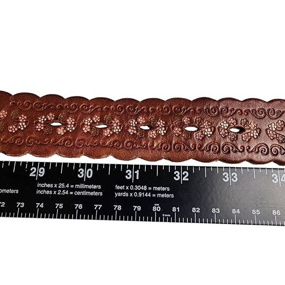 Amanda Smith- Women’s Brown Tooled Floral Leather Belt, Size M - Picture 10 of 11